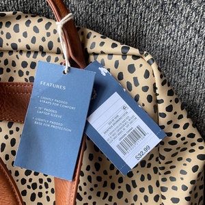 NWT Target Universal Thread Brand backpack!